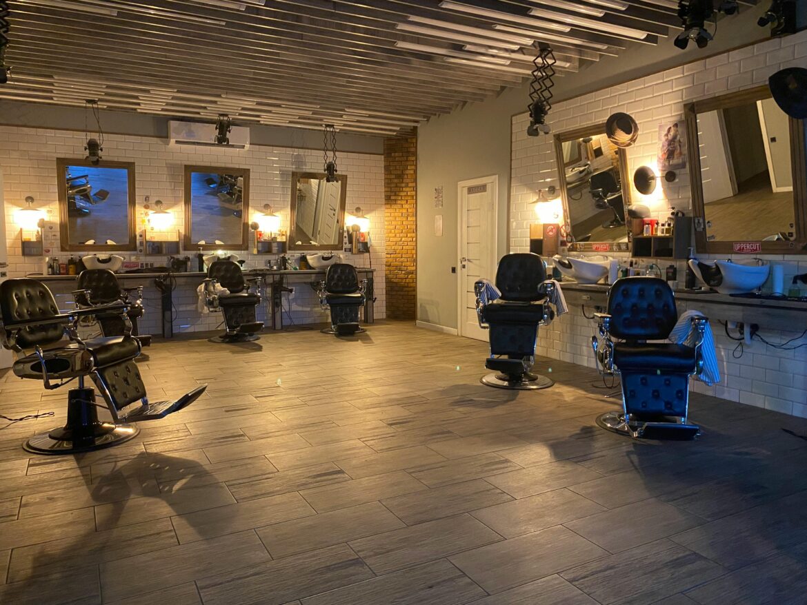 The Art of the Vacation Cut – Why Men Love a Haircut Before a Getaway